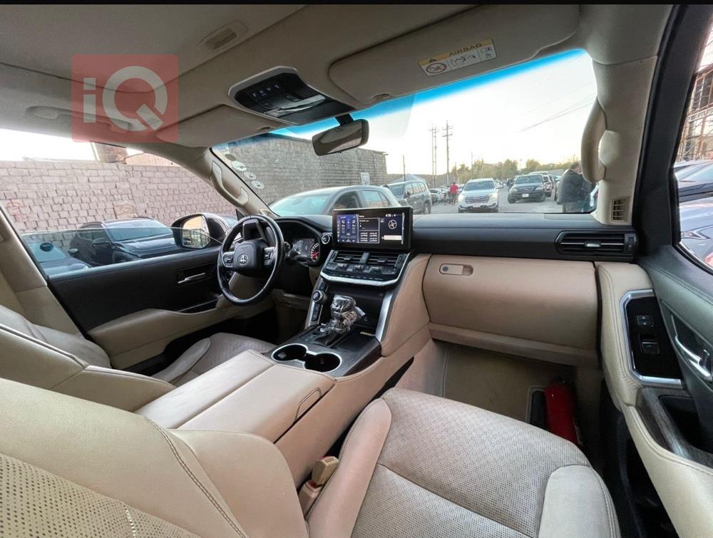 تويوتا لاندكروزر